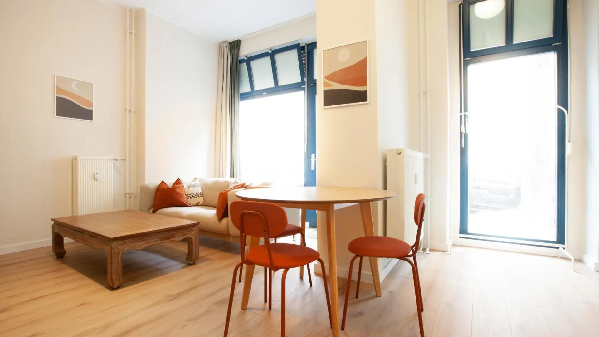 Atelier Central Berlin 0*,